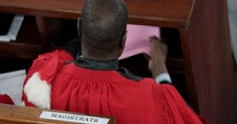 Le douanier Djadji Bâ prêt à transiger Le douanier Djadji Bâ prêt à transiger