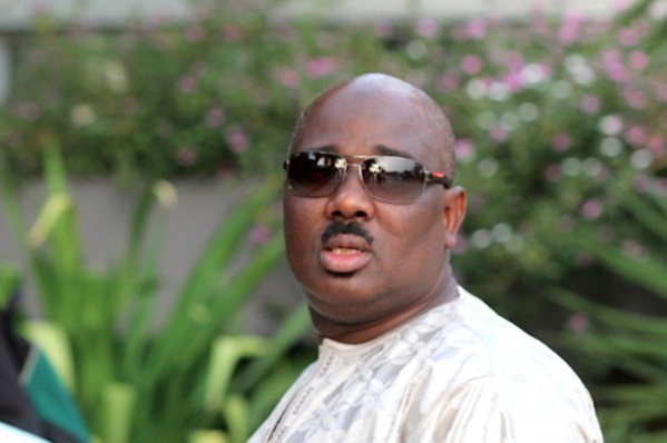 Le parti d'Abdoul Mbaye qualifie Farba Ngom de "politicien de petite envergure" Le parti d'Abdoul Mbaye qualifie Farba Ngom de "politicien de petite envergure"