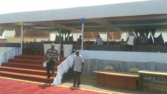 Indépendance day-Banjul prêt pour le "party" Indépendance day-Banjul prêt pour le "party"