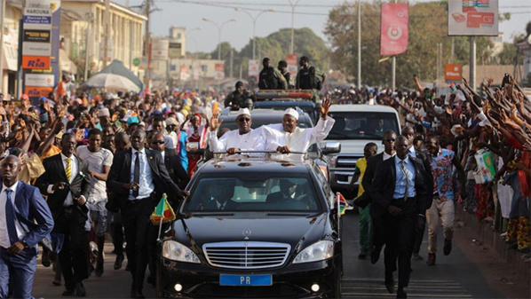 "Guest" de son homologue Gambien, le Pr Macky Sall ravit la vedette aux autres chefs d'Etat invités à l'Indépendence Day"