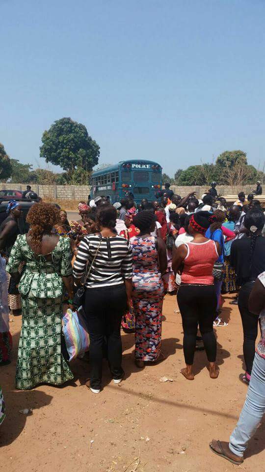 48 heures après l'intronisation du président Adama Barrow, les démons de la division s'installent