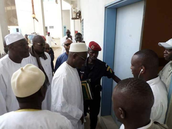 Les images exclusives de l'arrivée de Khalifa Sall