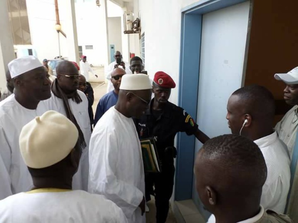 Khalifa Sall n'est pas aussi... libre ! Khalifa Sall n'est pas aussi... libre !