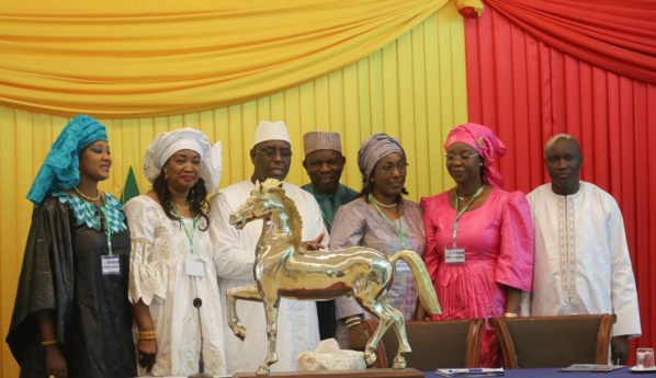 Rencontre PR / Union des entreprises de la SODIDA et le rassemblement des entreprises industrielles et artisanale de la zone SONEPI Rencontre PR / Union des entreprises de la SODIDA et le rassemblement des entreprises industrielles et artisanale de la zone SONEPI