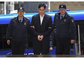 Corée du Sud : l'héritier de l'empire Samsung inculpé pour corruption Corée du Sud : l'héritier de l'empire Samsung inculpé pour corruption