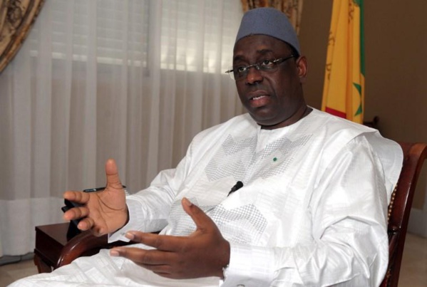 Macky Sall prône une immobilisation momentanée des véhicules de transport défectueux Macky Sall prône une immobilisation momentanée des véhicules de transport défectueux