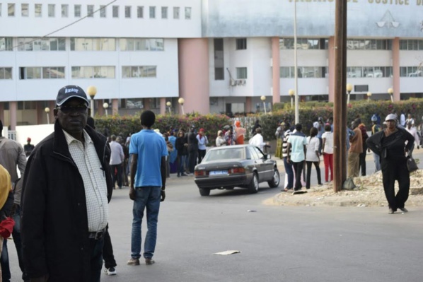 Les images du rappel des troupes des partisans de Khalifa Sall Les images du rappel des troupes des partisans de Khalifa Sall