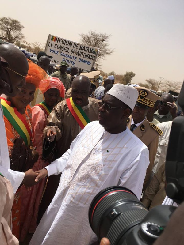 Amadou Kane a mobilisé toute la commune pour accueillir le président de la République ce matin a Ogo Amadou Kane a mobilisé toute la commune pour accueillir le président de la République ce matin a Ogo