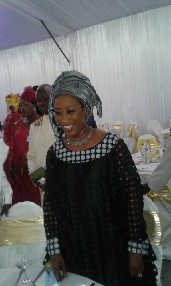 Les masques tombent ! Mimi Touré et Seynabou Gaye Touré "flirtent" Les masques tombent ! Mimi Touré et Seynabou Gaye Touré "flirtent"