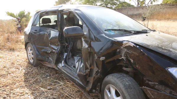 Thiès: Une grave collision entre le train SEFICS et un véhicule fait un mort et un blessé Thiès: Une grave collision entre le train SEFICS et un véhicule fait un mort et un blessé
