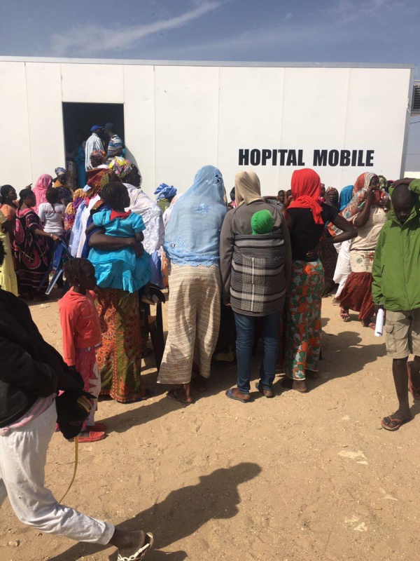 Avec son hôpital mobile, Marième Faye Sall, la "Première servante du peuple" sert le sourire à Bargny