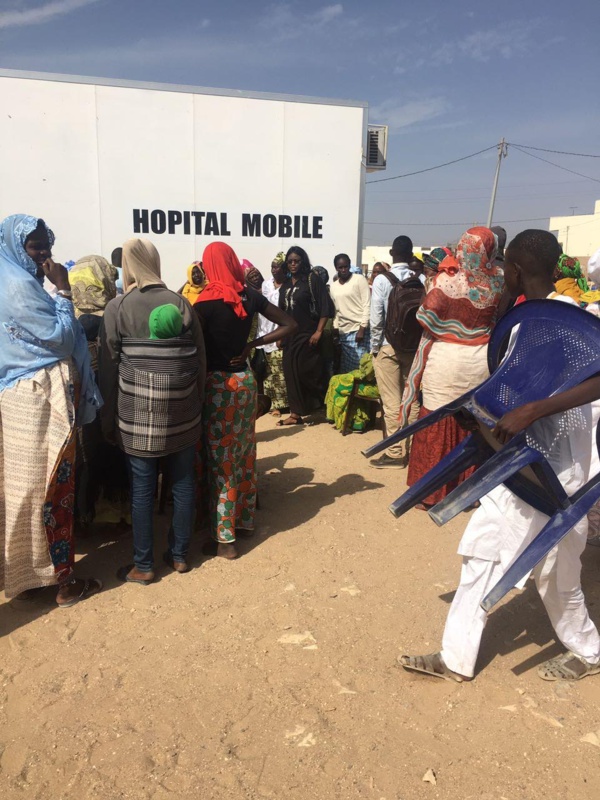 Avec son hôpital mobile, Marième Faye Sall, la "Première servante du peuple" sert le sourire à Bargny Avec son hôpital mobile, Marième Faye Sall, la "Première servante du peuple" sert le sourire à Bargny