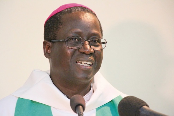 L’archevêque de Dakar, Mgr Benjamin Ndiaye attendu à Tivaouane pour présenter les condolèances de l'Eglise L’archevêque de Dakar, Mgr Benjamin Ndiaye attendu à Tivaouane pour présenter les condolèances de l'Eglise
