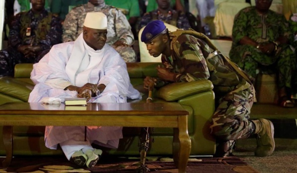 Gambie: les forces de sécurité exhument les corps de 3 victimes du régime Jammeh Gambie: les forces de sécurité exhument les corps de 3 victimes du régime Jammeh