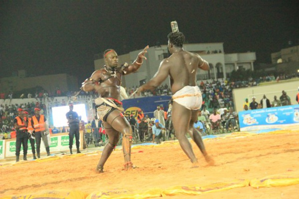 Les coulisses du combat Siteu / Zoss Les coulisses du combat Siteu / Zoss