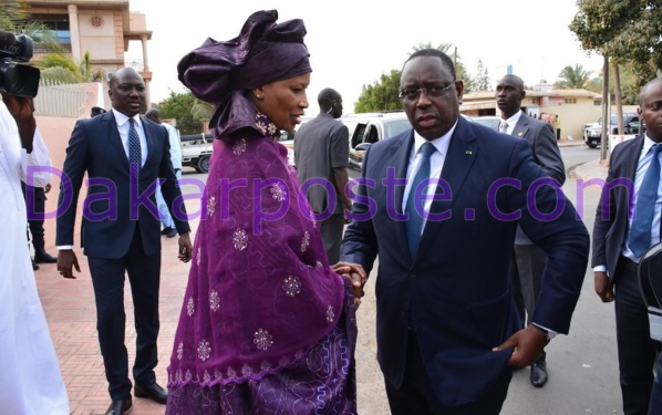 Les images exclusives du Pr Macky présentant ses condoléances chez Me Aissata Tall Sall