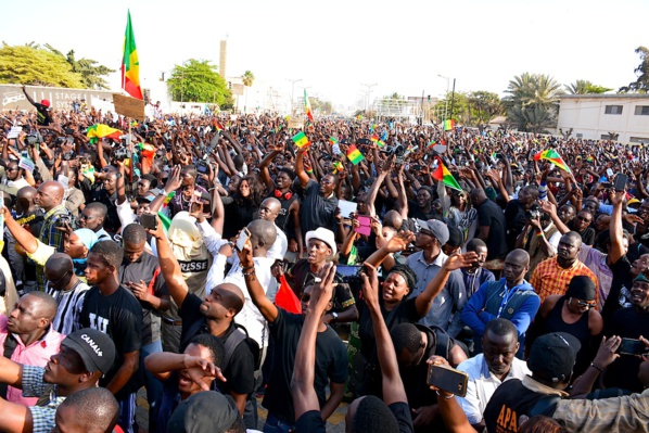 Fadel Barro: "Si l'ancien Président Wade que nous combattions s'est joint à nous, Macky doit revoir sa méthode" Fadel Barro: "Si l'ancien Président Wade que nous combattions s'est joint à nous, Macky doit revoir sa méthode"