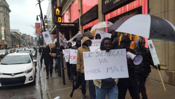 Les Sénégalais de Montréal ont aussi marché pour dénoncer le régime du président Sall Les Sénégalais de Montréal ont aussi marché pour dénoncer le régime du président Sall