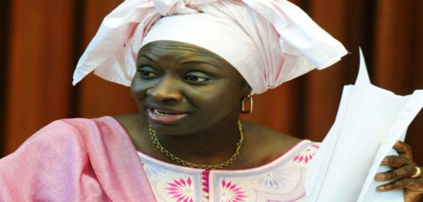 Les piques de Mimi TOURE à Idrissa SECK