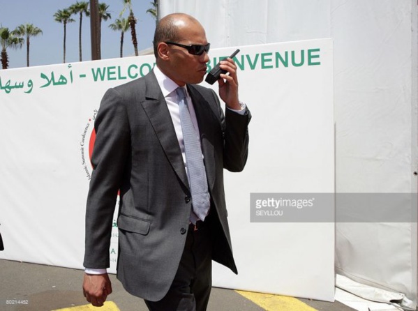 En exil au Qatar, Karim Wade ne communique avec les siens que via whatsApp: en voici la raison En exil au Qatar, Karim Wade ne communique avec les siens que via whatsApp: en voici la raison