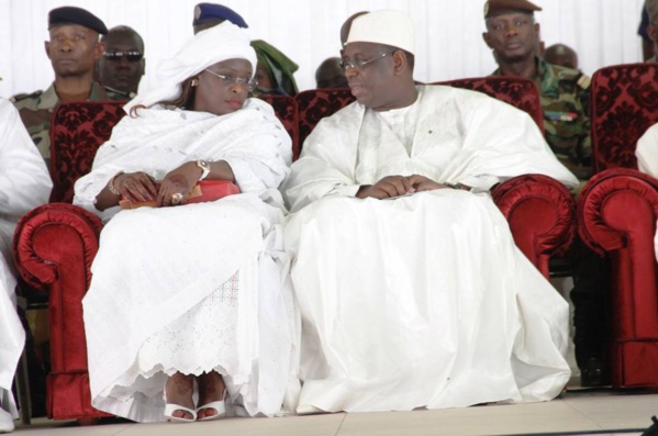 Urgent _ Le Pr Macky Sall et son épouse chez Samuel Sarr