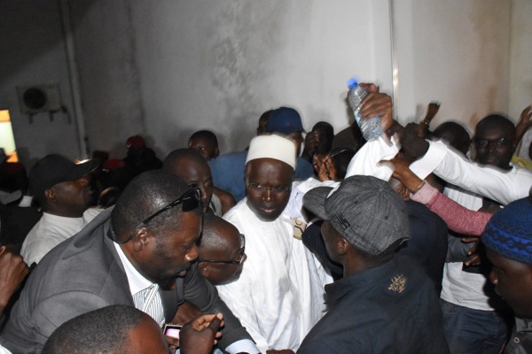 CHAMBRE D’ACCUSATION Le Parquet Compte Maintenir Khalifa En Prison CHAMBRE D’ACCUSATION Le Parquet Compte Maintenir Khalifa En Prison