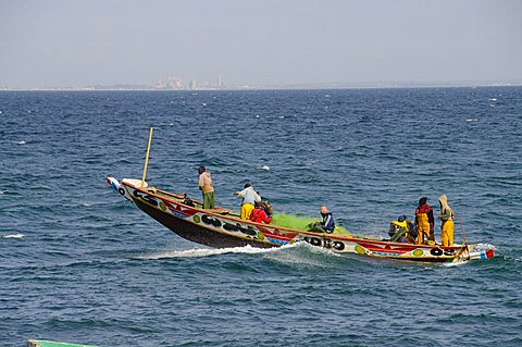 Chavirement d’une pirogue : 17 femmes meurent noyées, 41 blessés