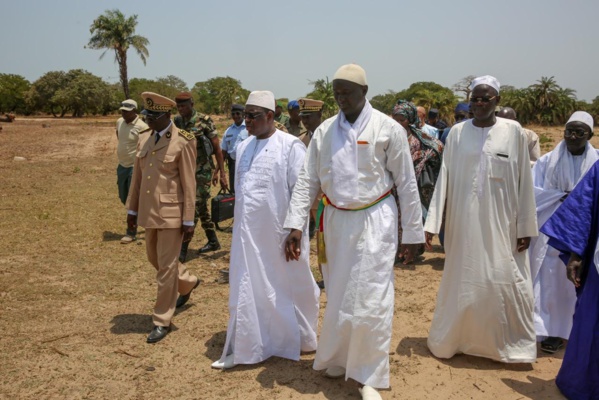 Présentation des condoléances de la Nation aux familles des victimes de l’accident de Bettenty Présentation des condoléances de la Nation aux familles des victimes de l’accident de Bettenty