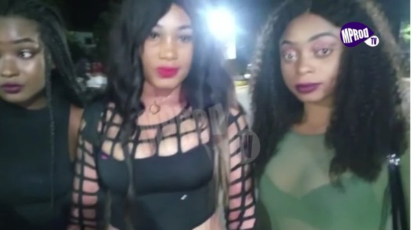 Anniversaire Wally Seck au CICES: L’habillement de cette gambienne, va vous laisser bouche-bée ! Anniversaire Wally Seck au CICES: L’habillement de cette gambienne, va vous laisser bouche-bée !