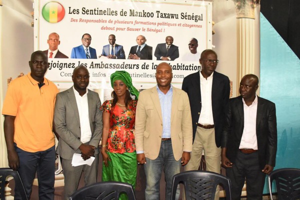 Arrêt sur image ! Quelques leaders de l'opposition après leur conférence de presse Arrêt sur image ! Quelques leaders de l'opposition après leur conférence de presse