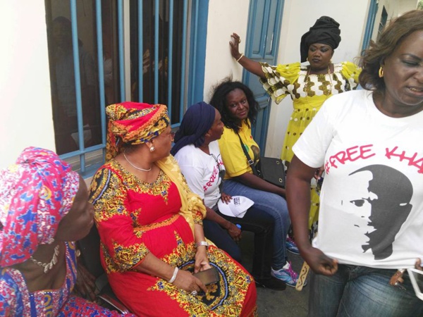 Voici les "femmes de Khalifa Sall" arrêtées puis libérées sur ordre du Procureur ! Voici les "femmes de Khalifa Sall" arrêtées puis libérées sur ordre du Procureur !