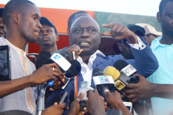 Idrissa Seck défie BBY: «Macky Sall est très petit pour nous diviser » Idrissa Seck défie BBY: «Macky Sall est très petit pour nous diviser »