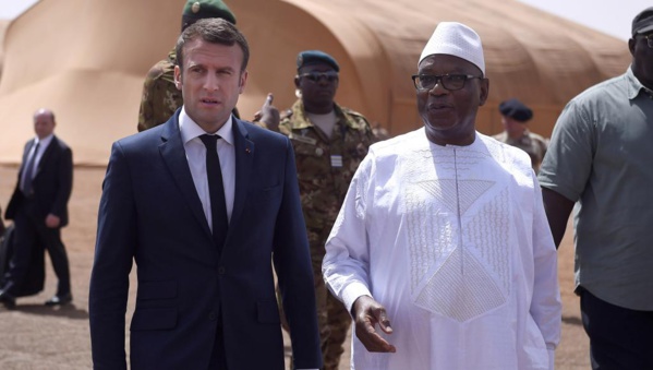 Mali: Emmanuel Macron accueilli à Gao par son homologue IBK