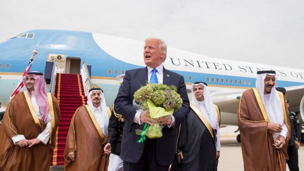 En Arabie saoudite, Donald Trump effectue son premier voyage à l'étranger depuis son élection En Arabie saoudite, Donald Trump effectue son premier voyage à l'étranger depuis son élection