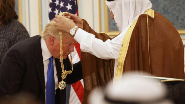 En Arabie saoudite, Donald Trump effectue son premier voyage à l'étranger depuis son élection En Arabie saoudite, Donald Trump effectue son premier voyage à l'étranger depuis son élection
