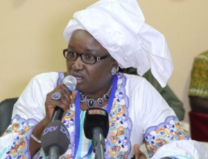 Hélène Tine qualifie Moustapha Niasse et Ousmane Tanor Dieng d’ « apprentis inaptes »