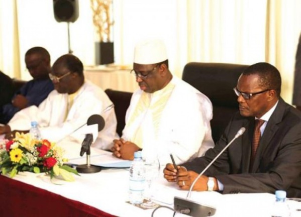 Force et faiblesse de Benno Bokk Yakaar : Macky rattrapé par le non respect de sa promesse de réduire son mandat de 7 à 5 ans Force et faiblesse de Benno Bokk Yakaar : Macky rattrapé par le non respect de sa promesse de réduire son mandat de 7 à 5 ans