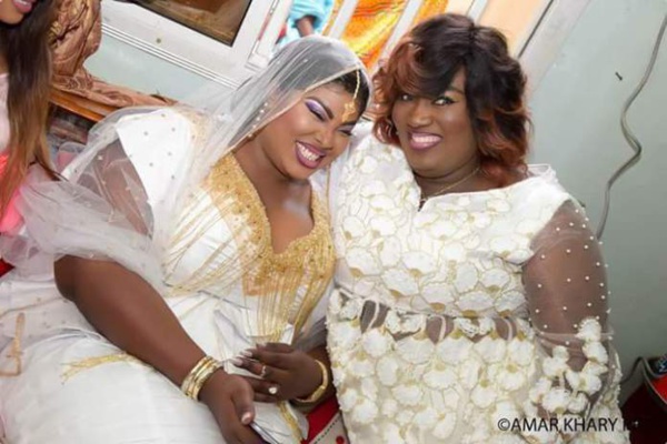 Regardez le cadeau de El Hadji Ndiaye de la 2Stv à Bijou pour son mariage