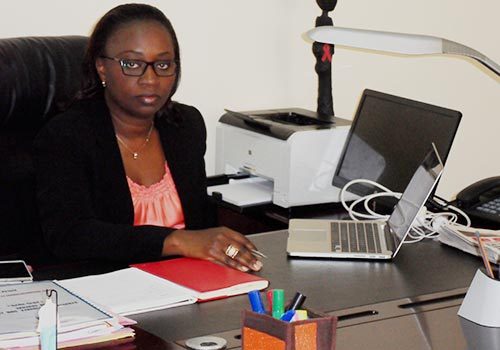 Safietou Thiam victime de piratage...Les malfaiteurs tentent de soutirer 2,8 millions f cfa à la Directrice du CNLS ... Safietou Thiam victime de piratage...Les malfaiteurs tentent de soutirer 2,8 millions f cfa à la Directrice du CNLS ...