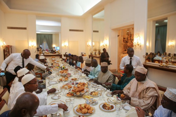 MACKY SALL RÉCOMPENSE LES LAURÉATS DU CONCOURS INTERNATIONAL DE RÉCITATION DU CORAN