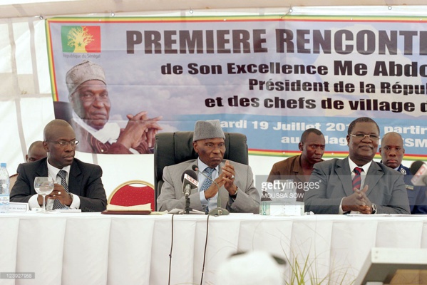 Ousmane Ngom : « Le crépuscule est arrivé pour Wade. On doit l’inciter à fréquenter les mosquées et les tapis de prière » Ousmane Ngom : « Le crépuscule est arrivé pour Wade. On doit l’inciter à fréquenter les mosquées et les tapis de prière »