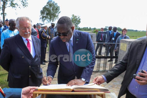 Photos : Le président Macky Sall a pris part à la commémoration à la mémoire des tirailleurs sénégalais à Chastre