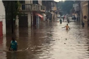 Thiès fortement arrosée, des maisons englouties Thiès fortement arrosée, des maisons englouties