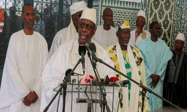 Législatives 2017 : Macky Sall appelle à les franchir avec allégresse Législatives 2017 : Macky Sall appelle à les franchir avec allégresse