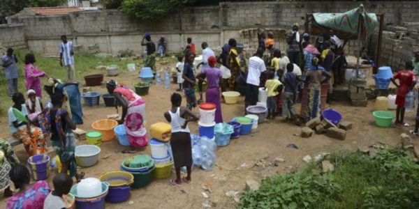 Manque d’eau à Dakar - Une «bombe» électorale ! Manque d’eau à Dakar - Une «bombe» électorale !