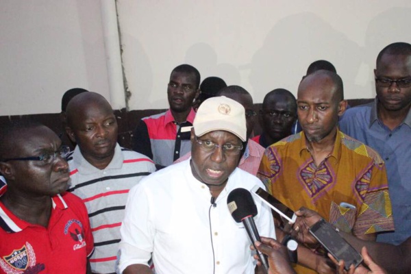 CONTRIBUTION DE LA CCR DE PIKINE EN VUE DES LÉGISLATIVES 2017 : UNE PRODUCTION INTELLECTUELLE SUR LES RÉALISATIONS DU PRÉSIDENT MACKY SALL CONTRIBUTION DE LA CCR DE PIKINE EN VUE DES LÉGISLATIVES 2017 : UNE PRODUCTION INTELLECTUELLE SUR LES RÉALISATIONS DU PRÉSIDENT MACKY SALL