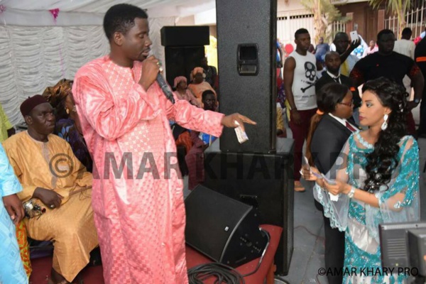 Les image du baptême de l'enfant de Mass Coki Les image du baptême de l'enfant de Mass Coki