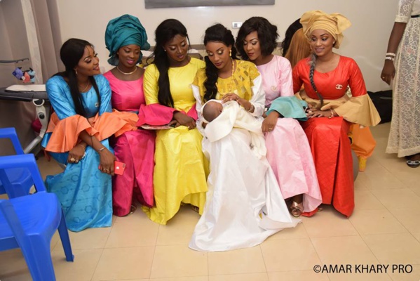 Les image du baptême de l'enfant de Mass Coki Les image du baptême de l'enfant de Mass Coki