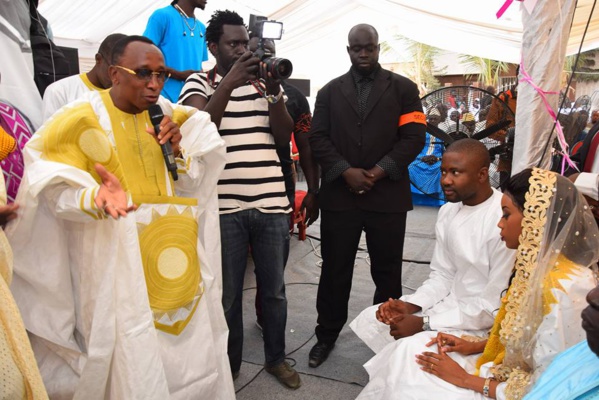 Les image du baptême de l'enfant de Mass Coki Les image du baptême de l'enfant de Mass Coki