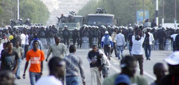 Assemblée nationale : les opposants devancés par la police Assemblée nationale : les opposants devancés par la police